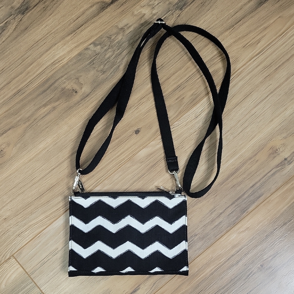 Thirty-One Black and White Chevron Convertible Crossbody Bag
